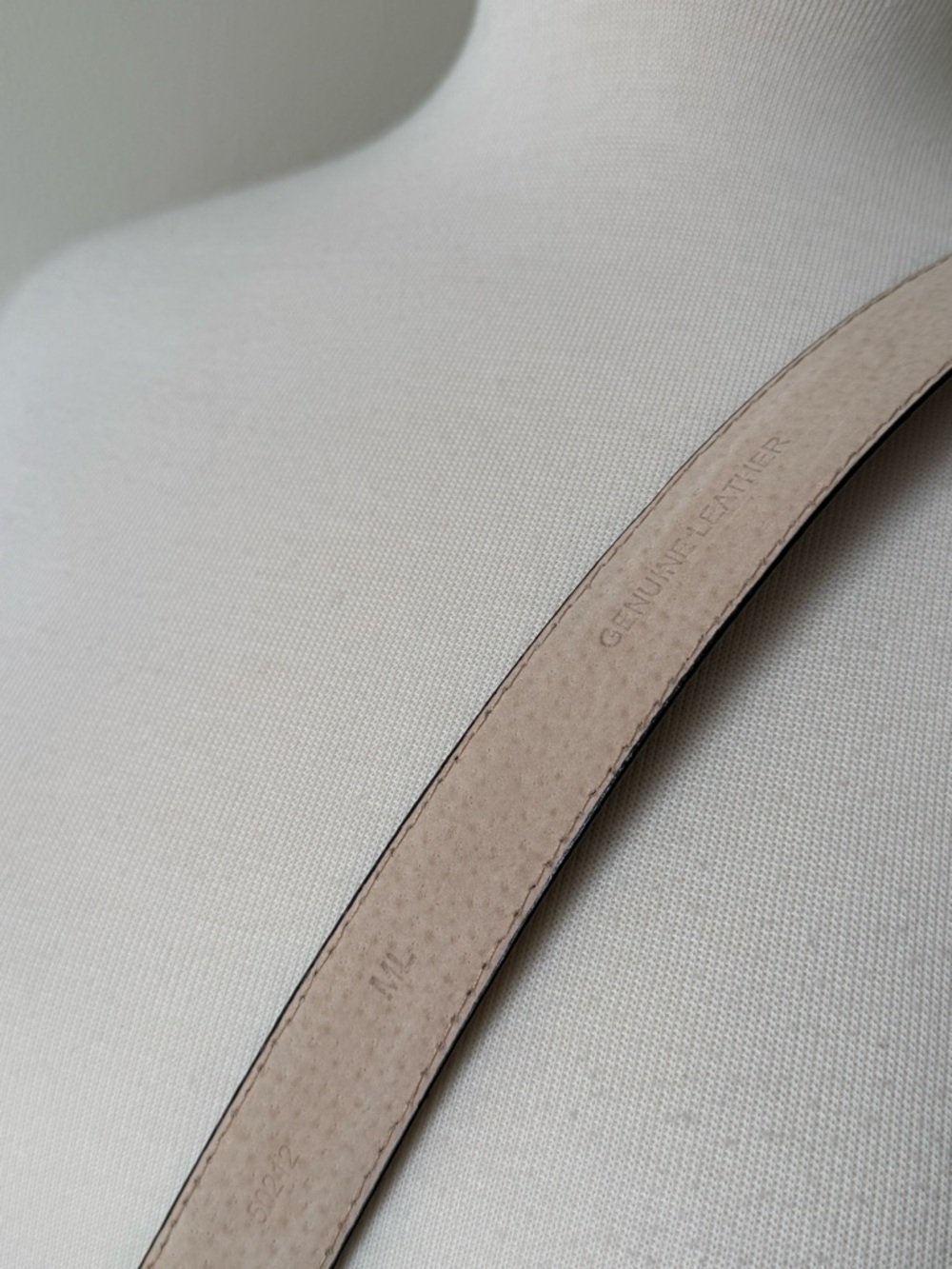 Vintage Black Leather Slide Belt | Croc Texture Minimal Silver Buckle - Picture 4 of 8